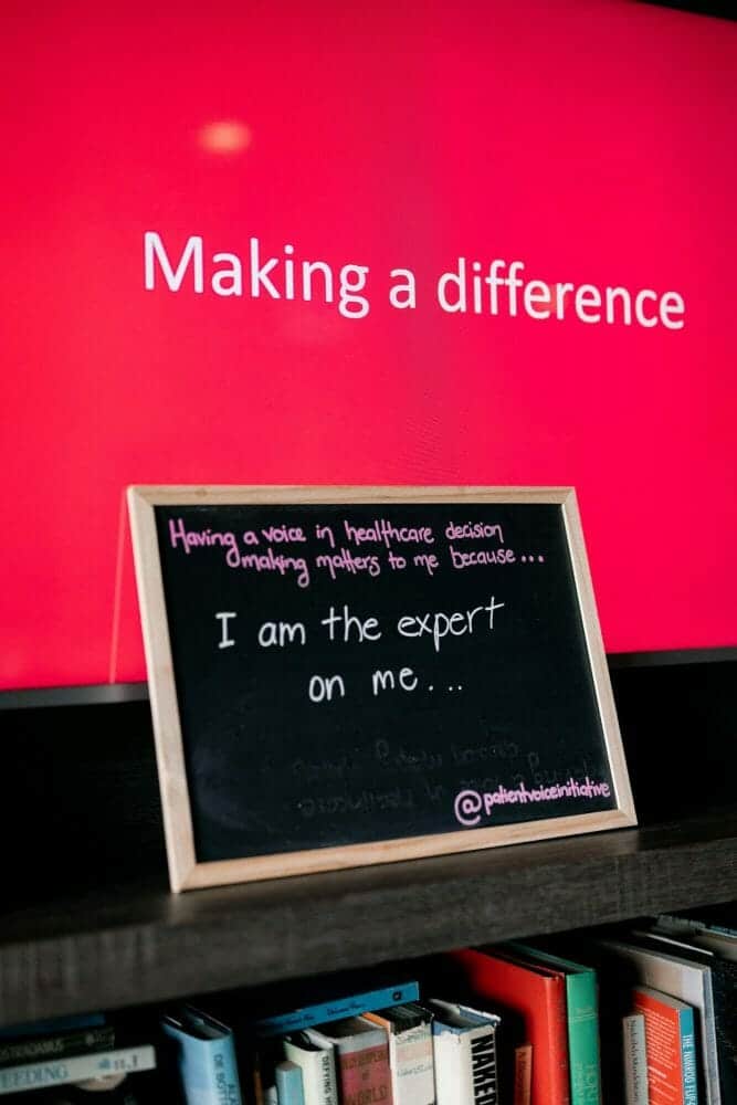 Words on blackboard - I am the expert on me.